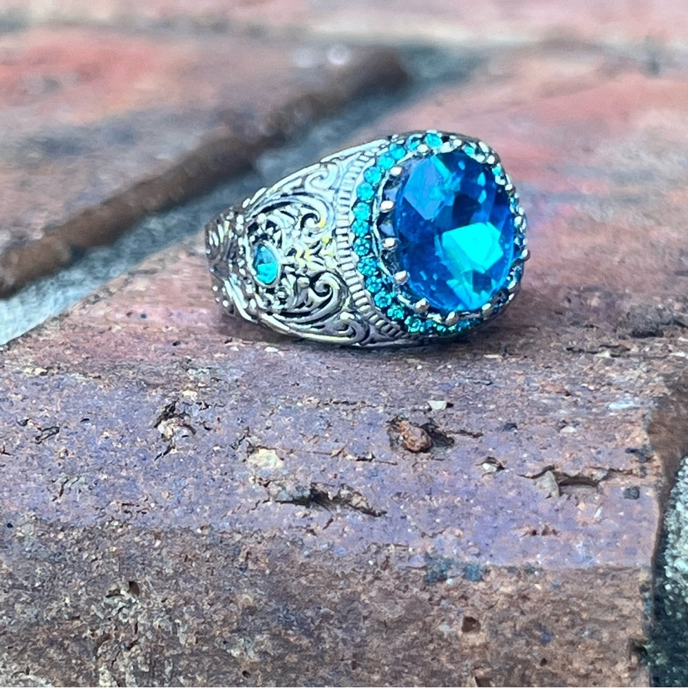 Blue Gemstone filigree, Silver Costume Ring. Size 10 - Picture 2 of 6
